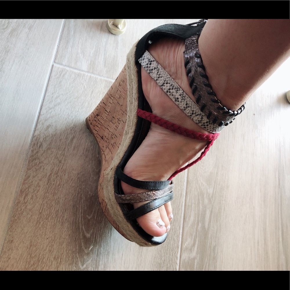 Women’s Bamboo Brand Wedge Heels Size 9